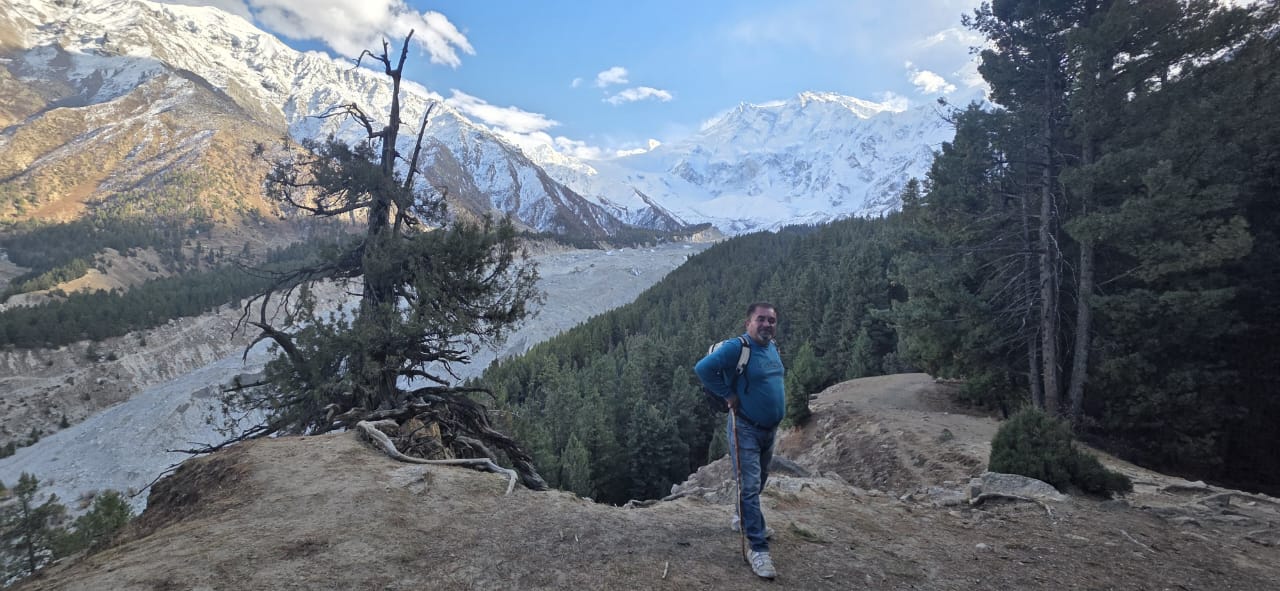 Trekking to Passu Cones