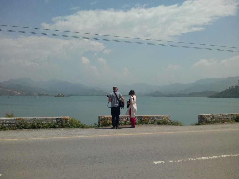 Lakeside Views on the Drive North